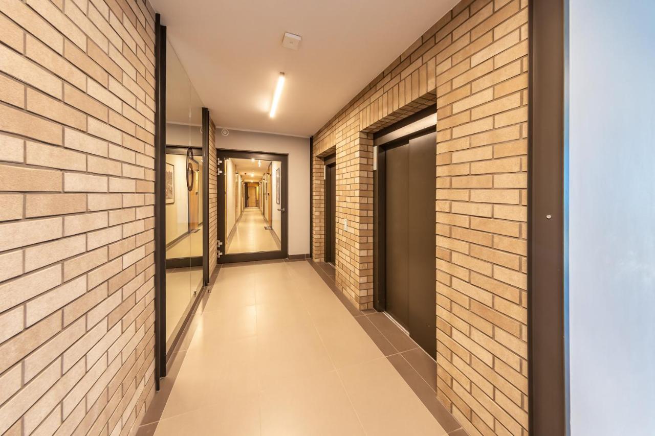 Apartamenty W Gdansku - Zajezdnia Wrzeszcz, Grudziadzka 4B エクステリア 写真